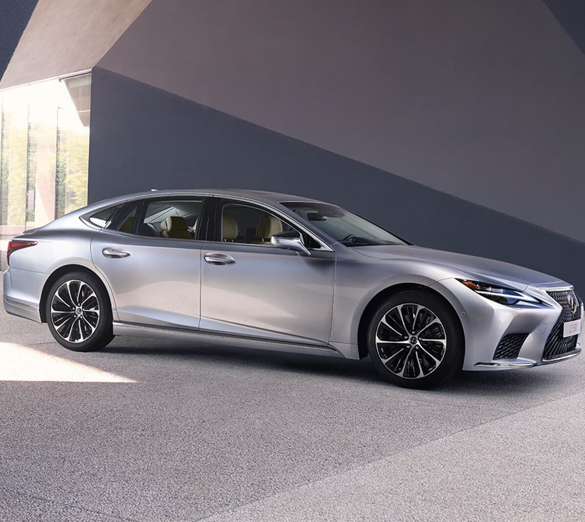 Lexus LS