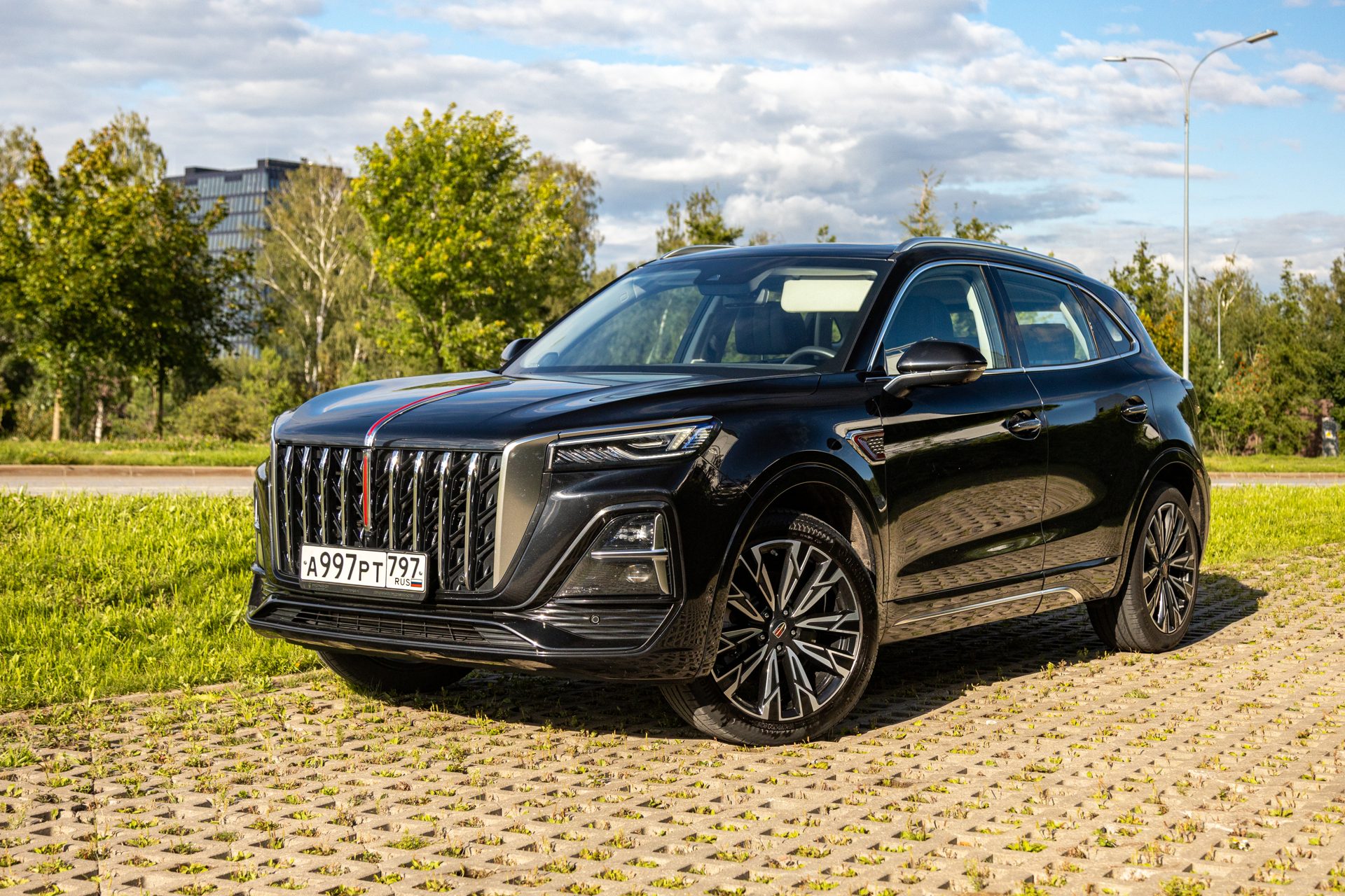 HONGQI HS5